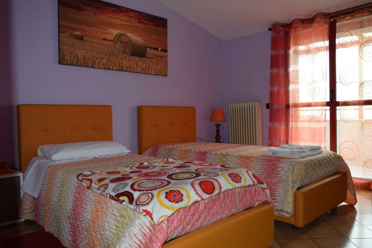 Bed and Breakfast Amici Di Hackert Казерта Экстерьер фото
